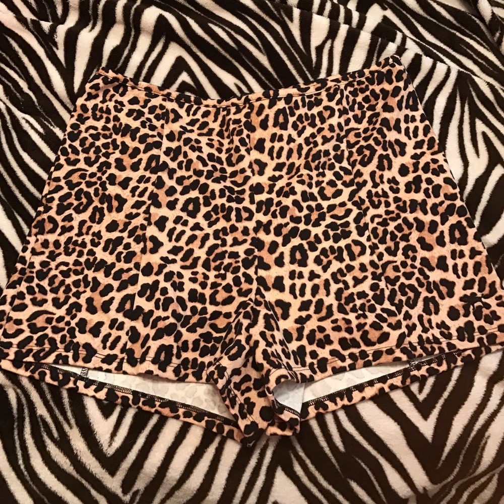 Leopard High waisted Shorts