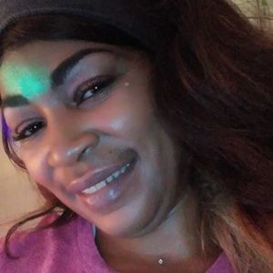 Meet your Posher, Makeba