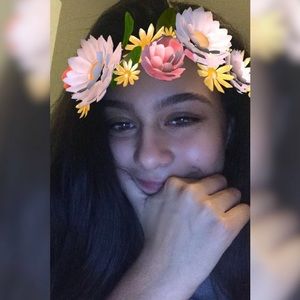 Meet your Posher, Gabriela