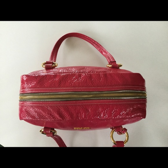 Prada bag- new with tags! - Picture 3 of 4