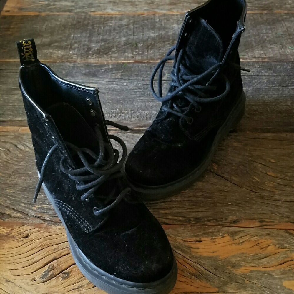 Black velvet Dr.martens