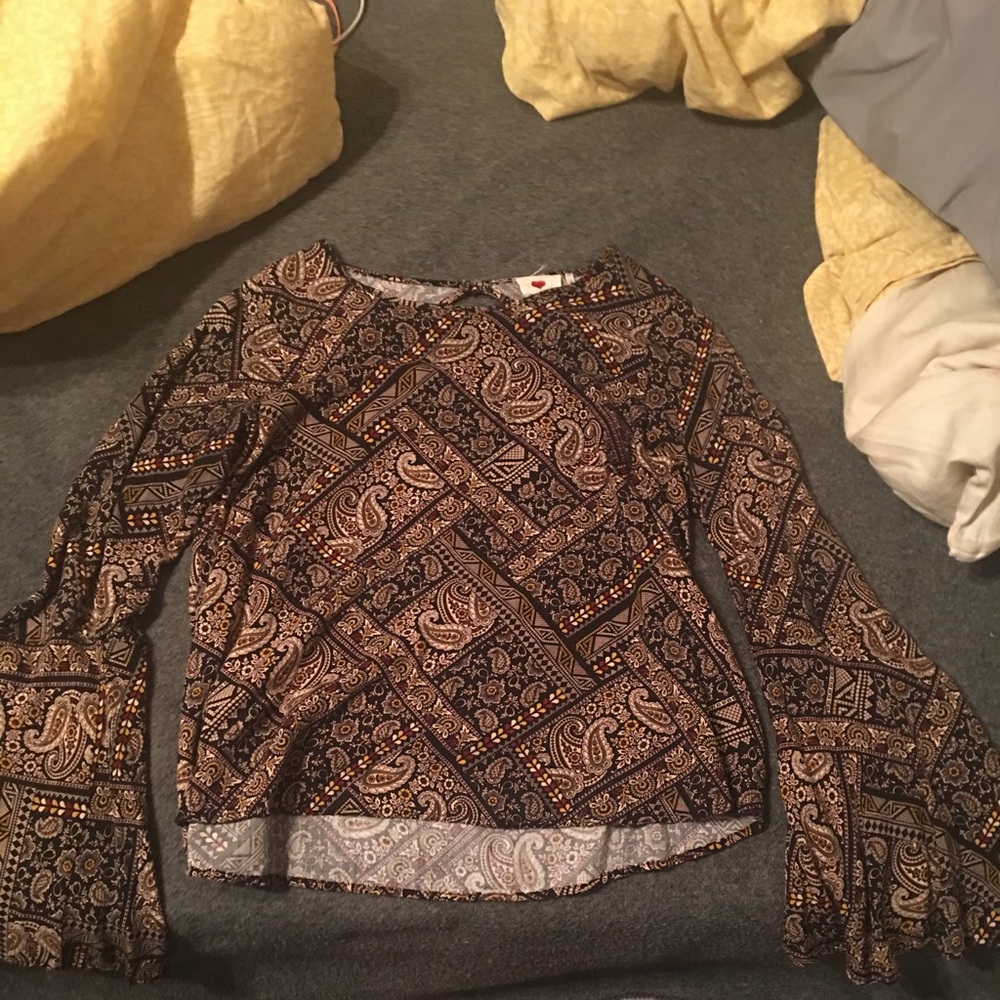 Bell Sleeve Crop Top