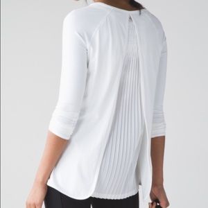 Lululemon rulu white NWT sz 4
