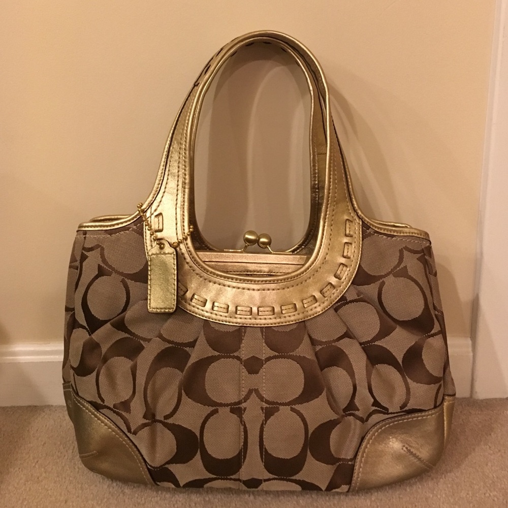 NWOT AUTHENTIC COACH BAG