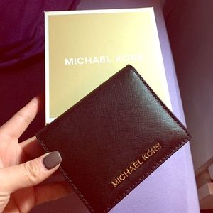 Michael Kors wallet. Never used!!