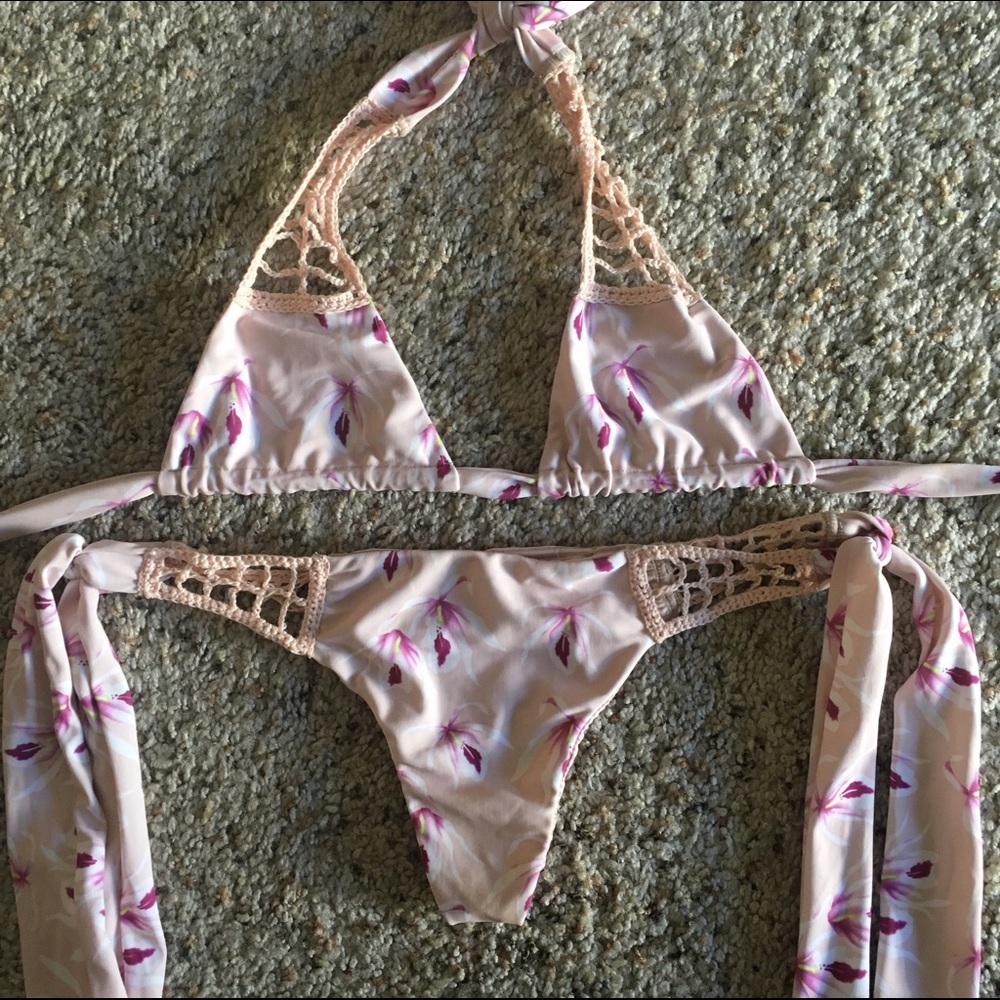 Acacia Swimwear set in island orchid