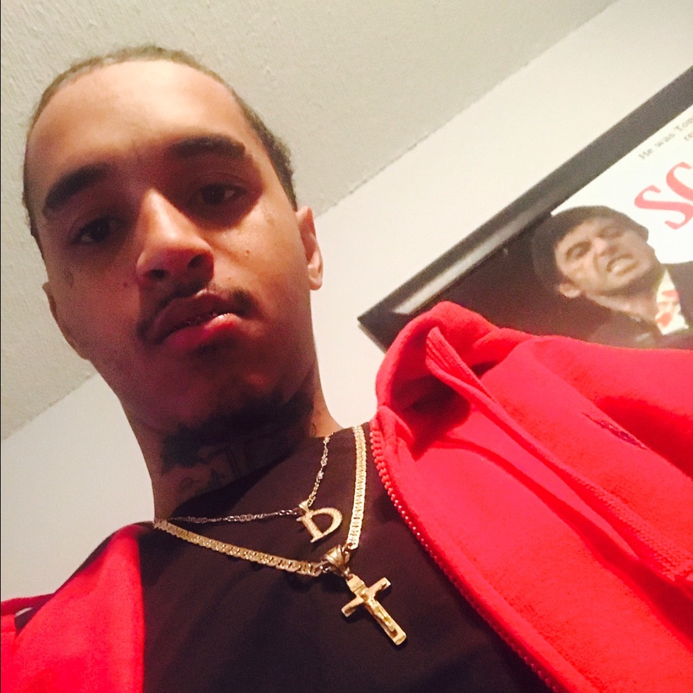 Meet your Posher, Deonta