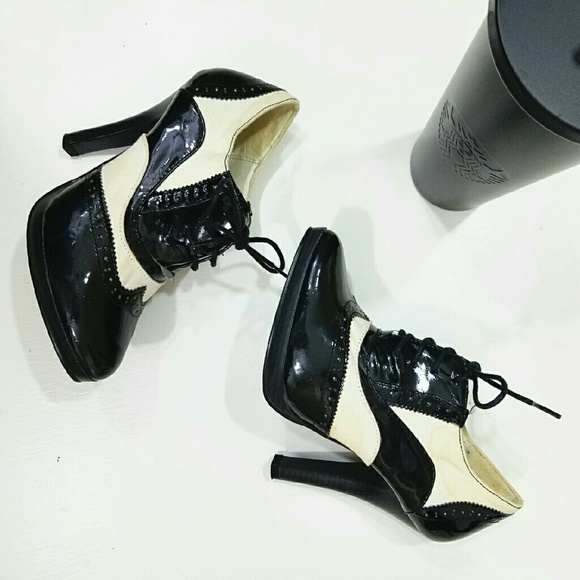 Charlotte Russe Shoes - Charlotte Russe Black & Off white Wing Tip Heels