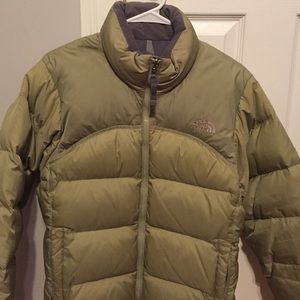 The North face woman's winter puffy jacket