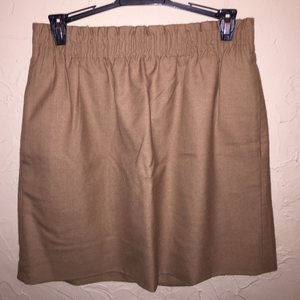 J. Crew Khaki Skirt - elastic waistband, pockets