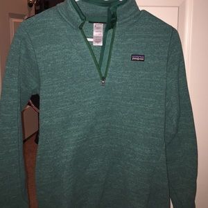 Green Patagonia pullover