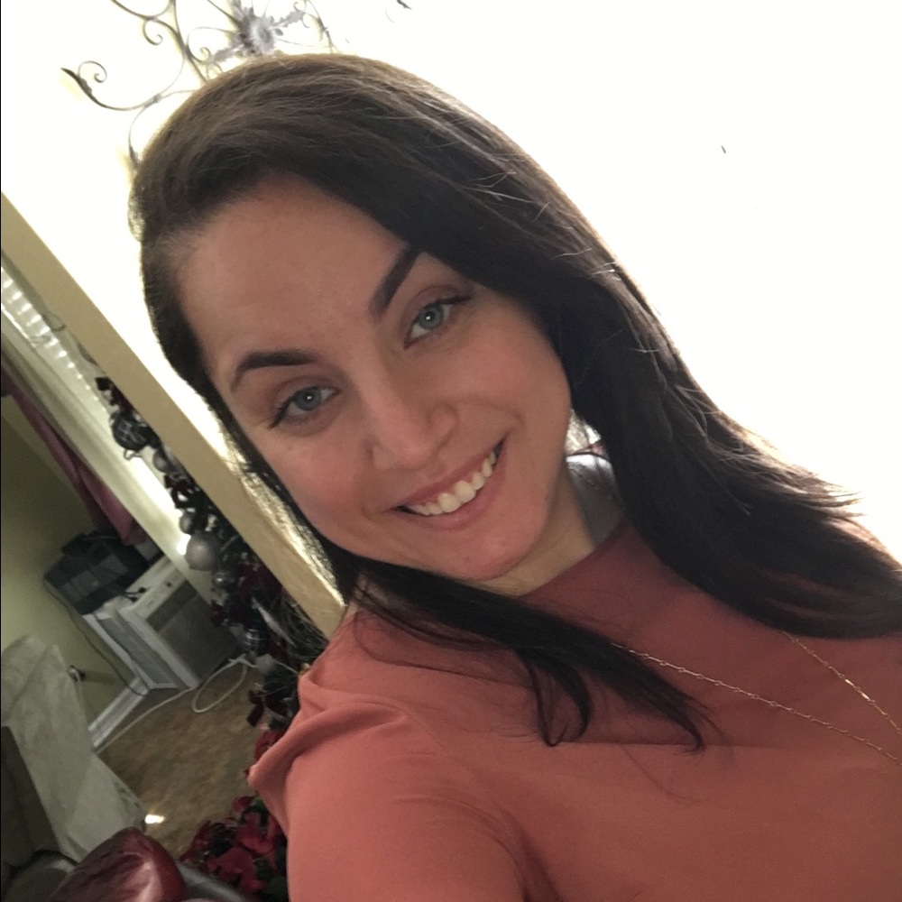Meet your Posher, Danielle