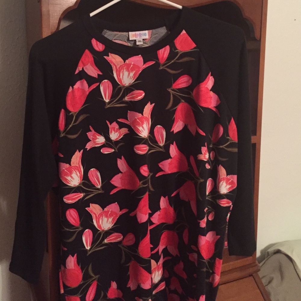 Lularoe Randy T