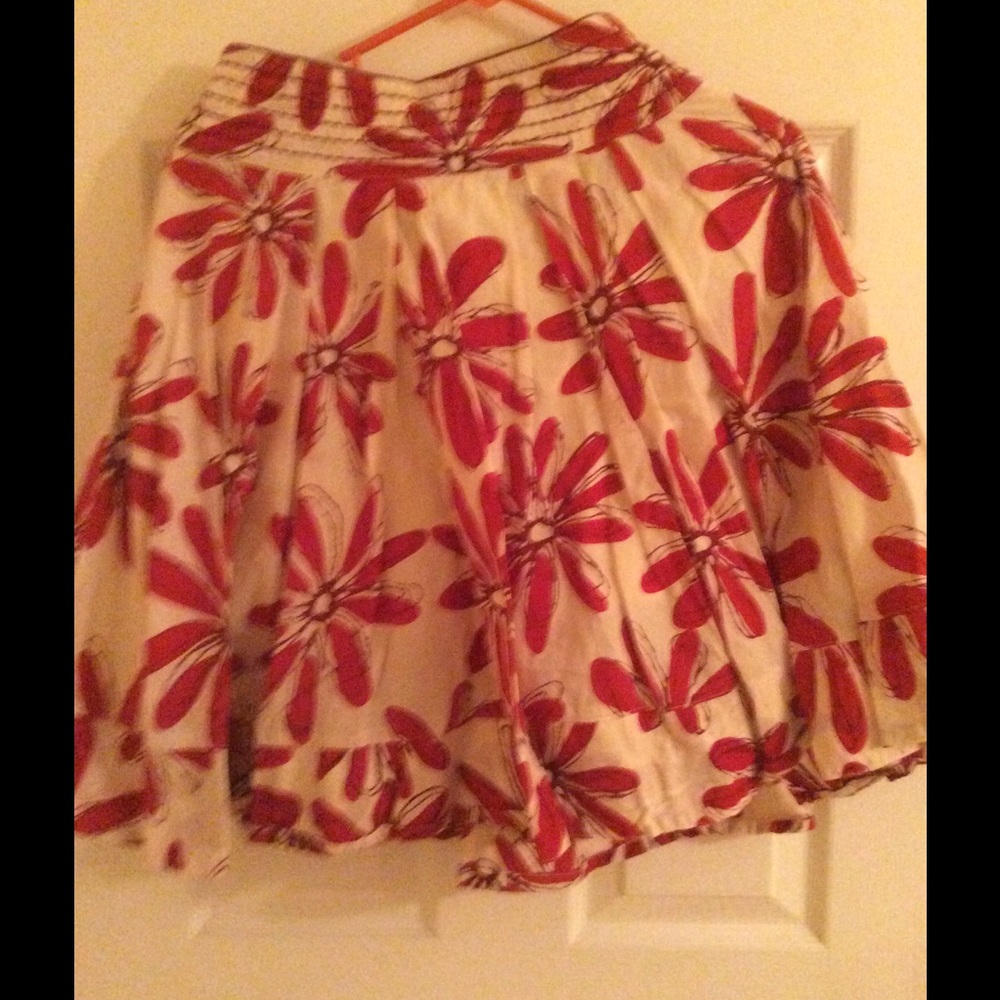 Red and White Flower Print Skirt