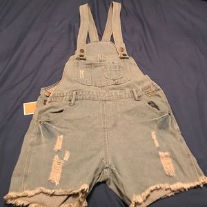 Women's jeans short overall sz L NWT Women's jeans short overall sz L NWT