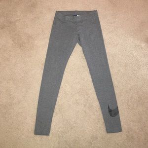 Small Nike leggings