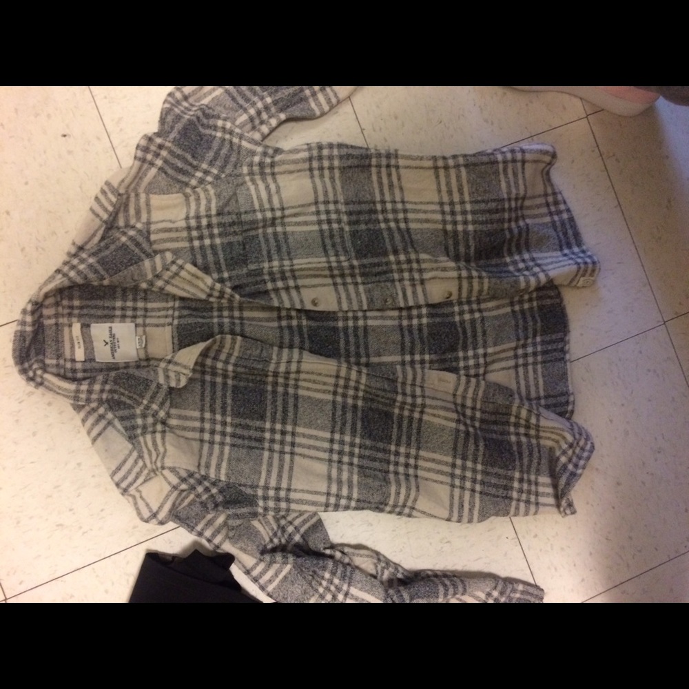 American Eagle Flannel White and grey size Large