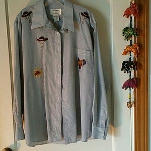 Adorable button up embroidered western shirt