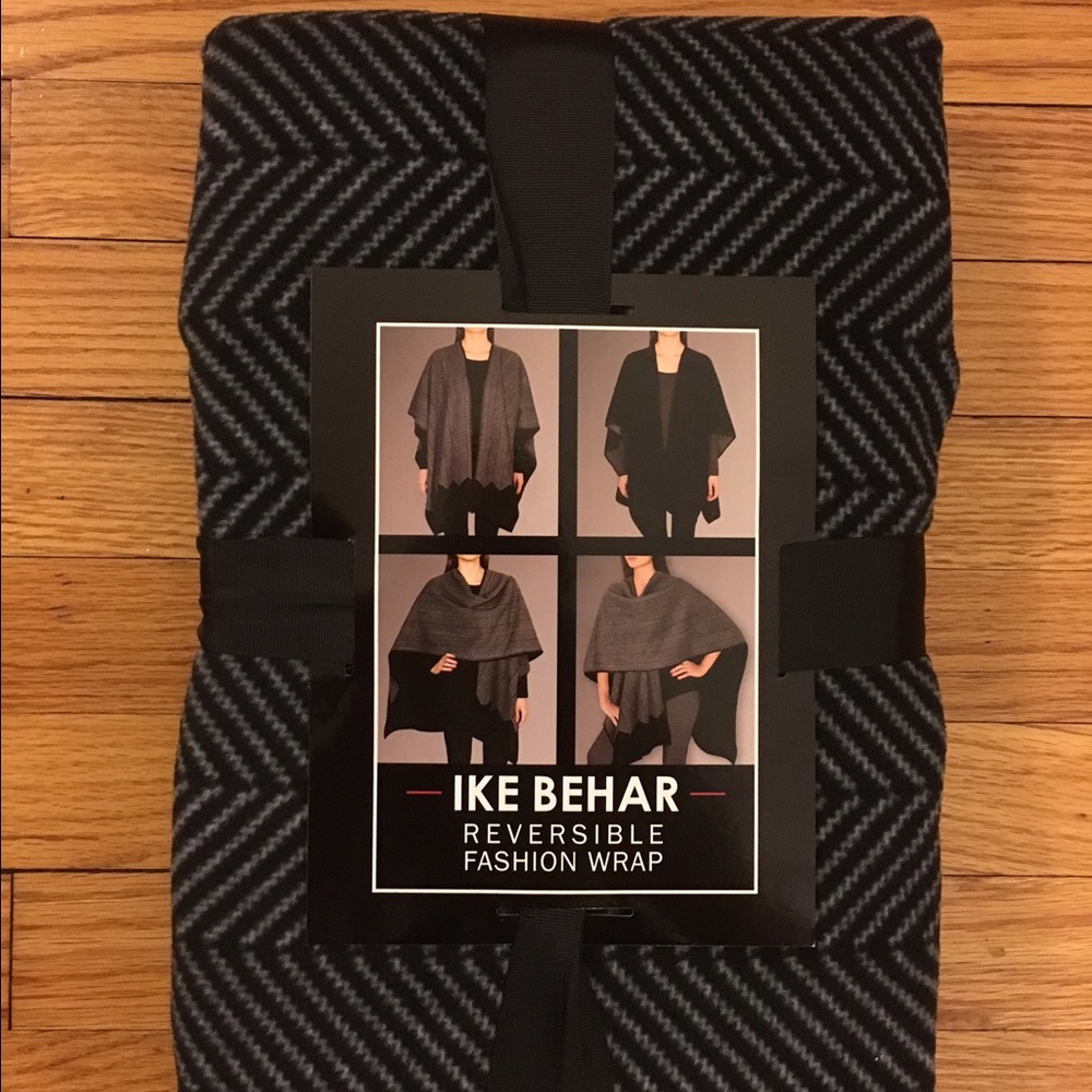 Ike Behar reversible fashion wrap