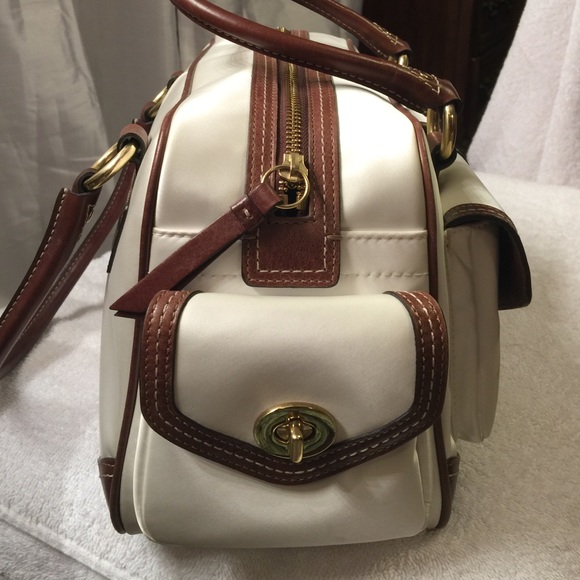 Coach - Picture 3 of 8