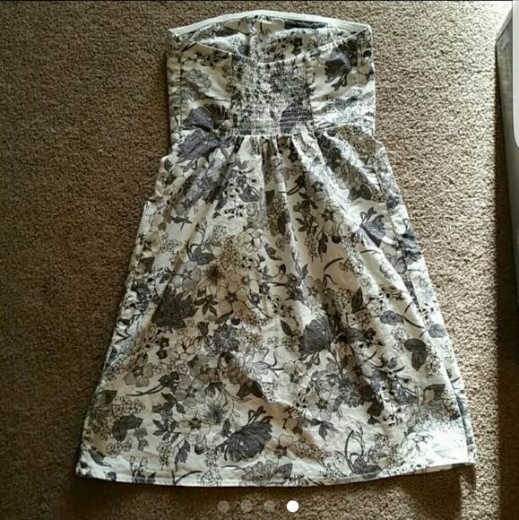 5 for $25 Old Navy Strapless Floral Dress - Picture 4 of 4