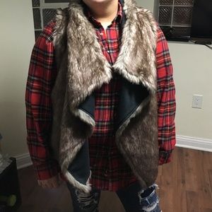 🛑Final Price Drop🛑 Faux Fur Vest