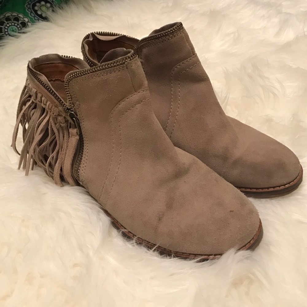 Dolce vita fringe booties size 7.5