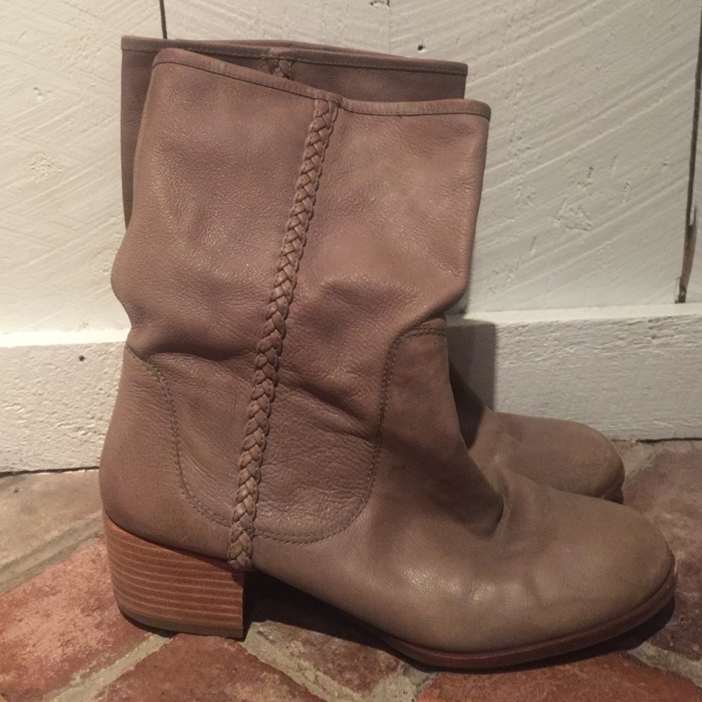 Banana republic leather boot