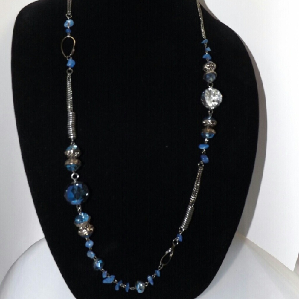 Contemporary Necklace Set - Picture 2 of 4