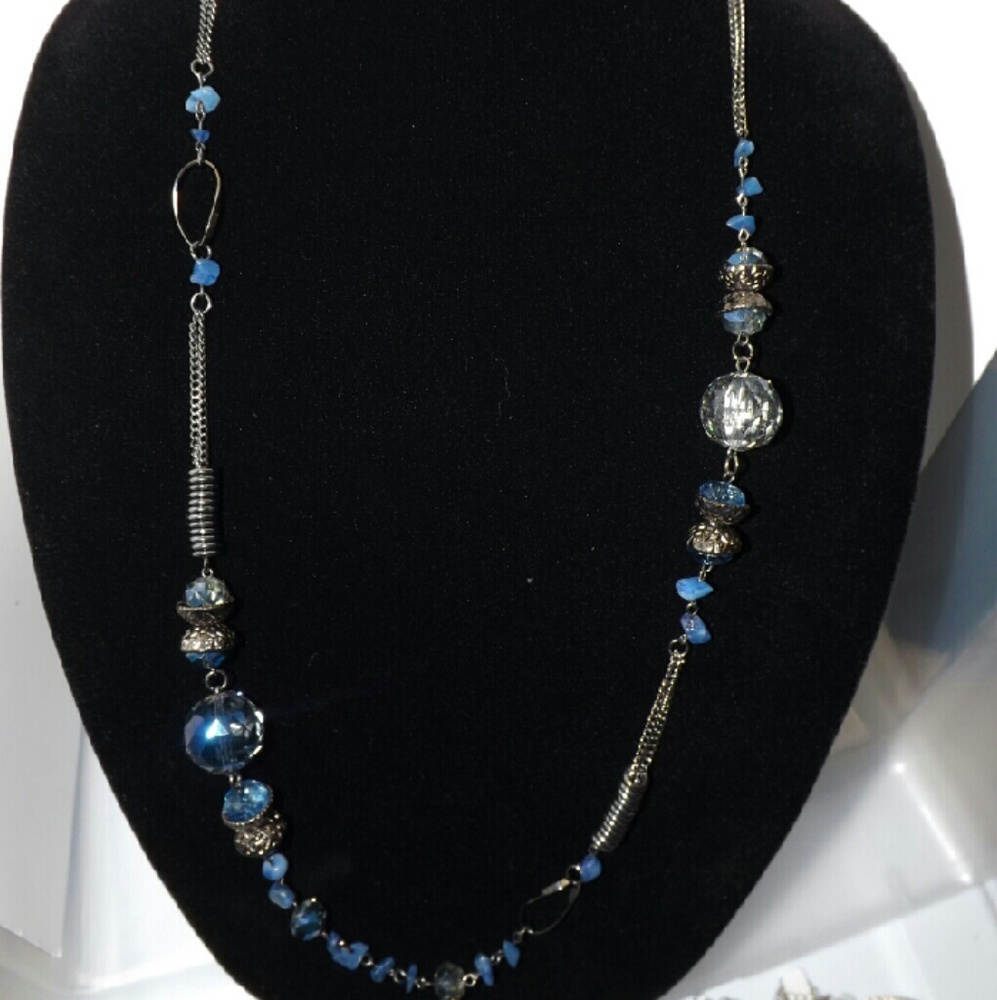 Contemporary Necklace Set - Picture 4 of 4