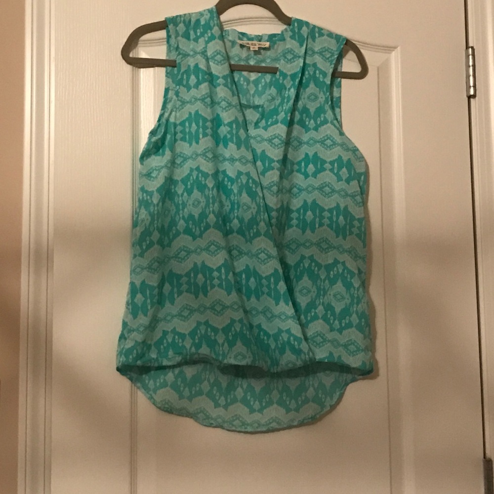 Sleeveless blouse