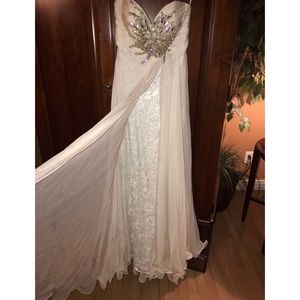 Mac Duggal gown size 0