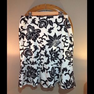 White House Black Market Skirt