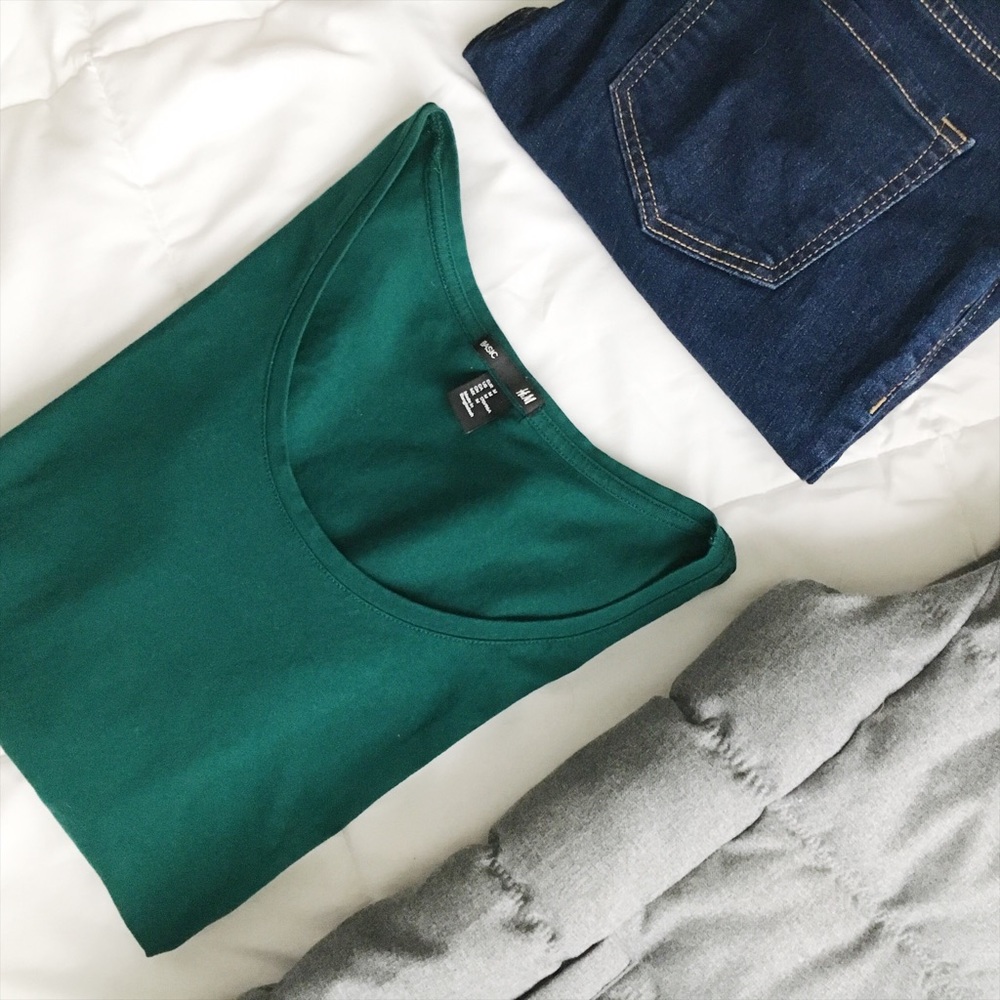 Simple 3/4 sleeve t-shirt