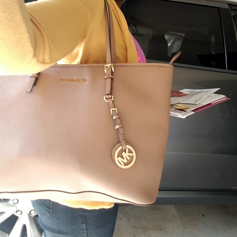 Large Michale Kors Tan handbag