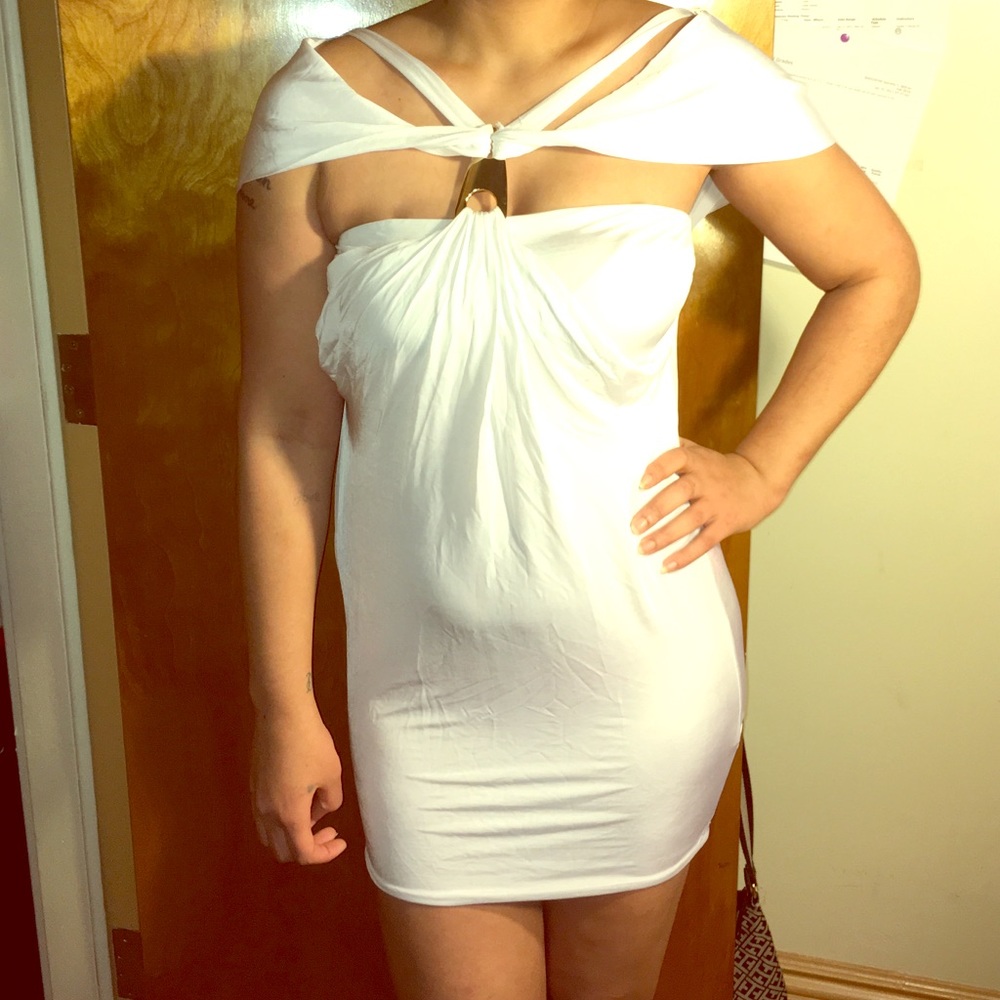 BEBE WHITE BRAND NEW DRESS 👗