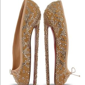 ISO This Style Of Shoes