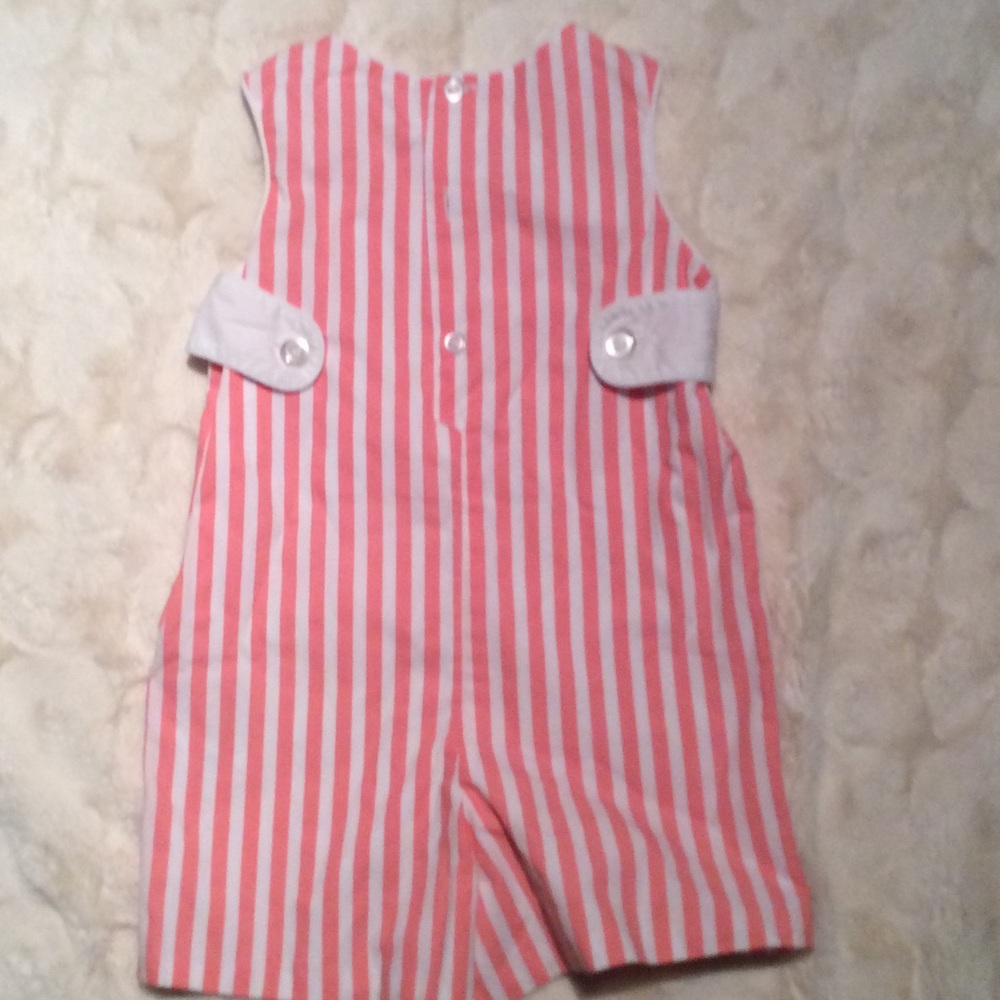 🎡🎡🎡Peach and white stripe one piece. - Picture 4 of 4