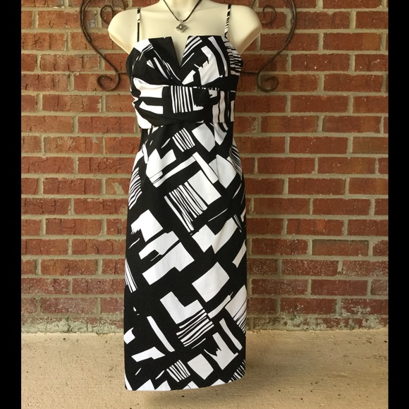 White House Black Market Dresses & Skirts - ⭐GORGEOUS WHBM Dress⭐