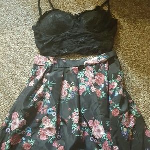 High waisted skirt, a lacey shirt
