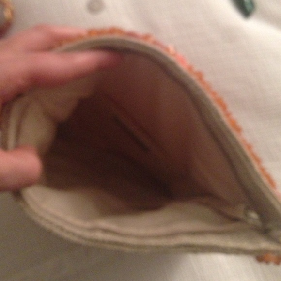 Beaded shell clutch - Picture 3 of 4