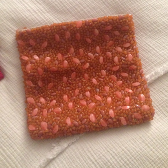 Beaded shell clutch - Picture 4 of 4