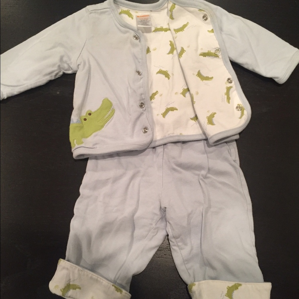 Two piece Gymboree set!