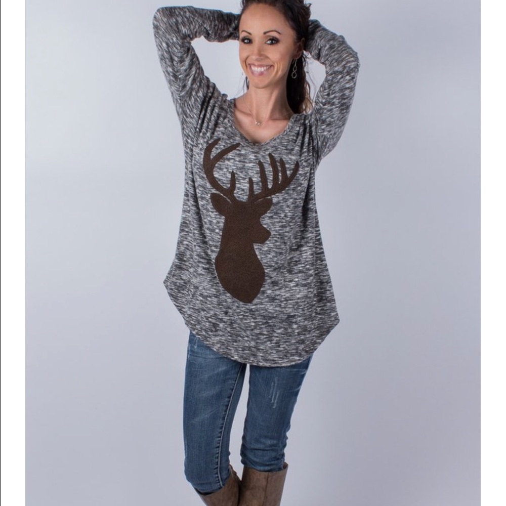 ‼️SOLD‼️Adorable Reindeer Shirt! So soft & cute!! - Picture 4 of 4