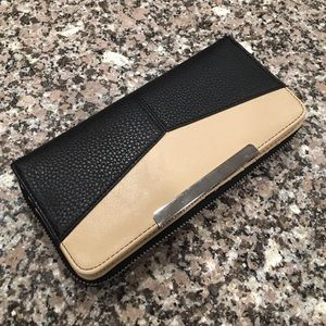 Black & Tan Wristlet