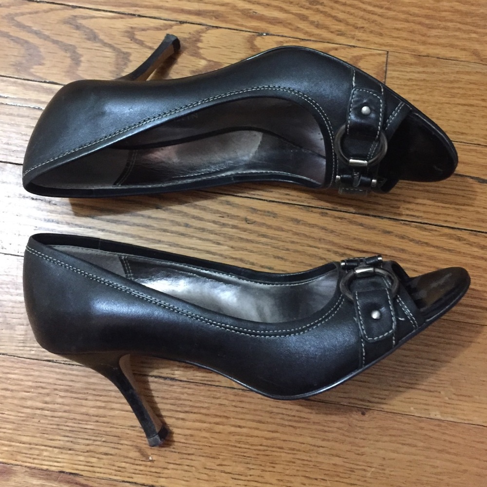 Anne Klein heels - Picture 2 of 8