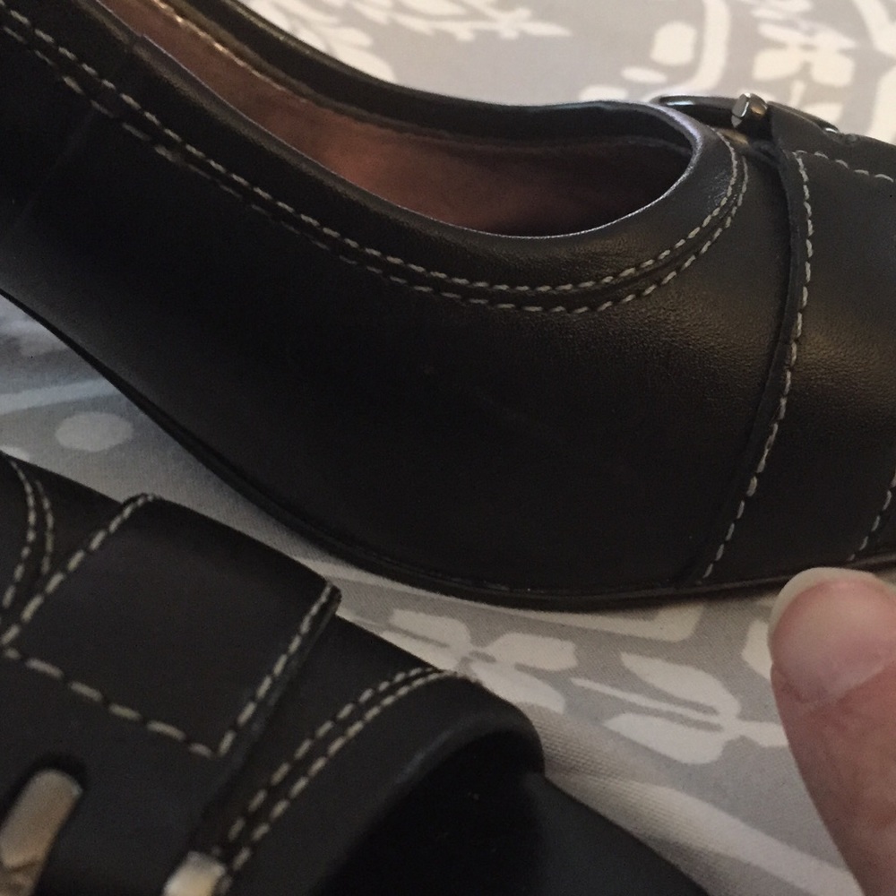 Anne Klein heels - Picture 3 of 8