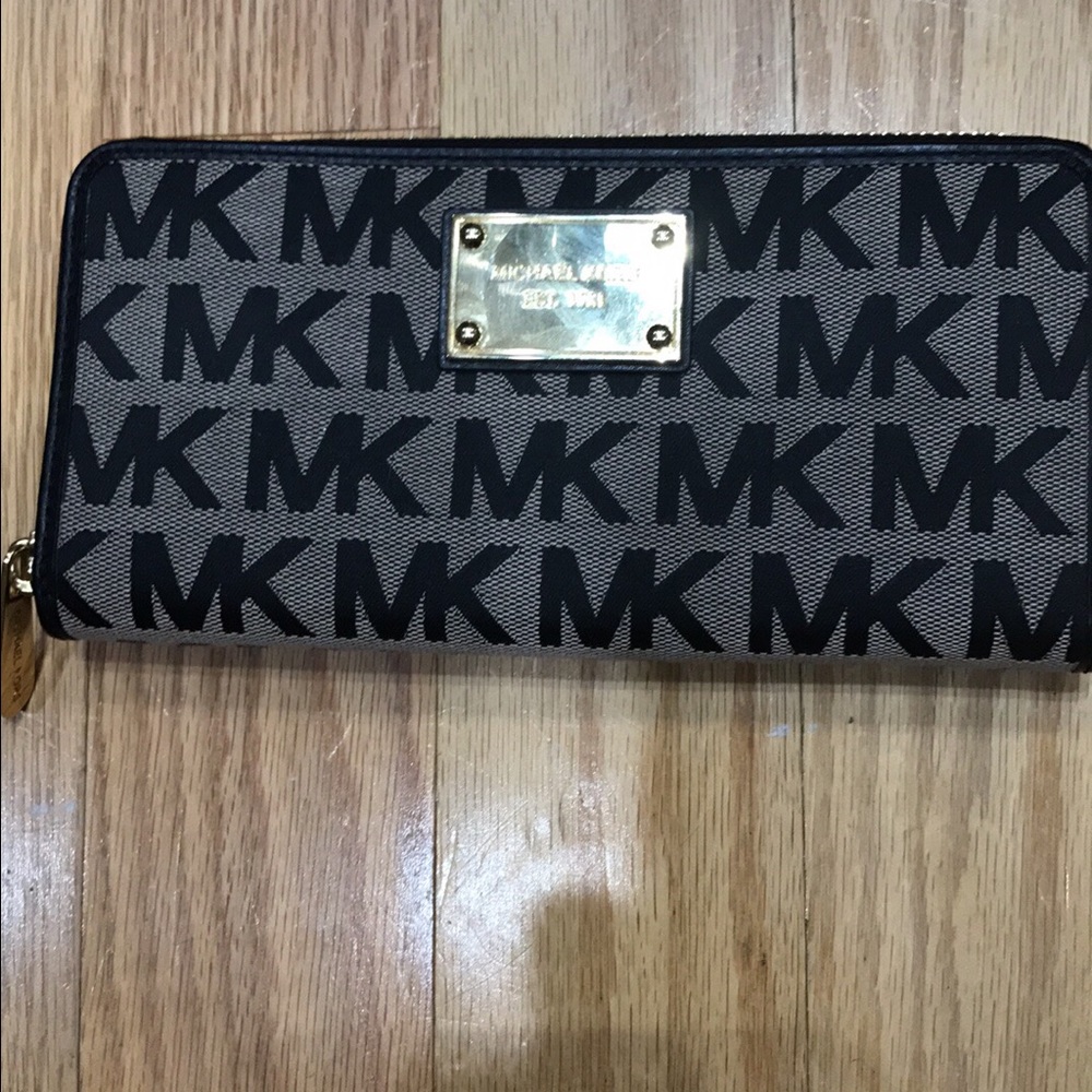 Authentic Michael kors wallet