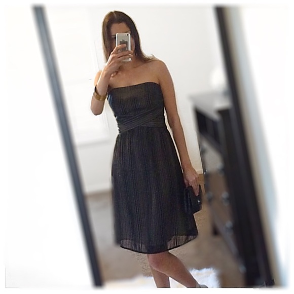 White House Black Market Dresses & Skirts - WHBM strapless dress