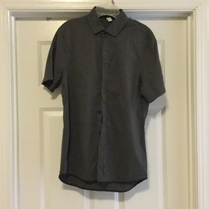 Lululemon Athletica: Gray button down shirt